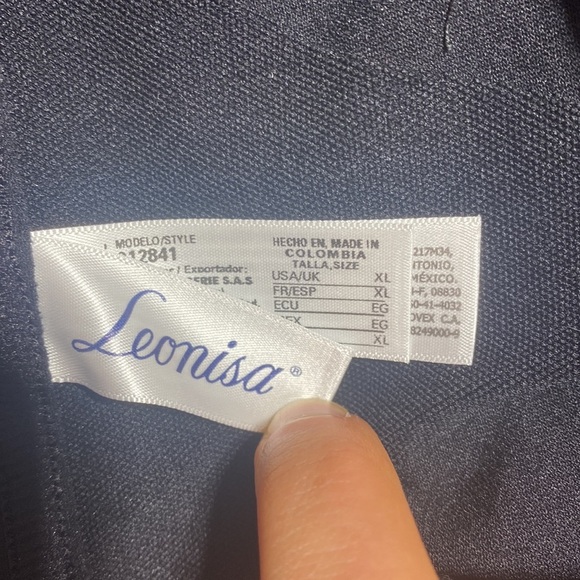 NWT Leonisa High Waisted Classic Shaping Brief Tummy Control Size Extra Large - Picture 9 of 10